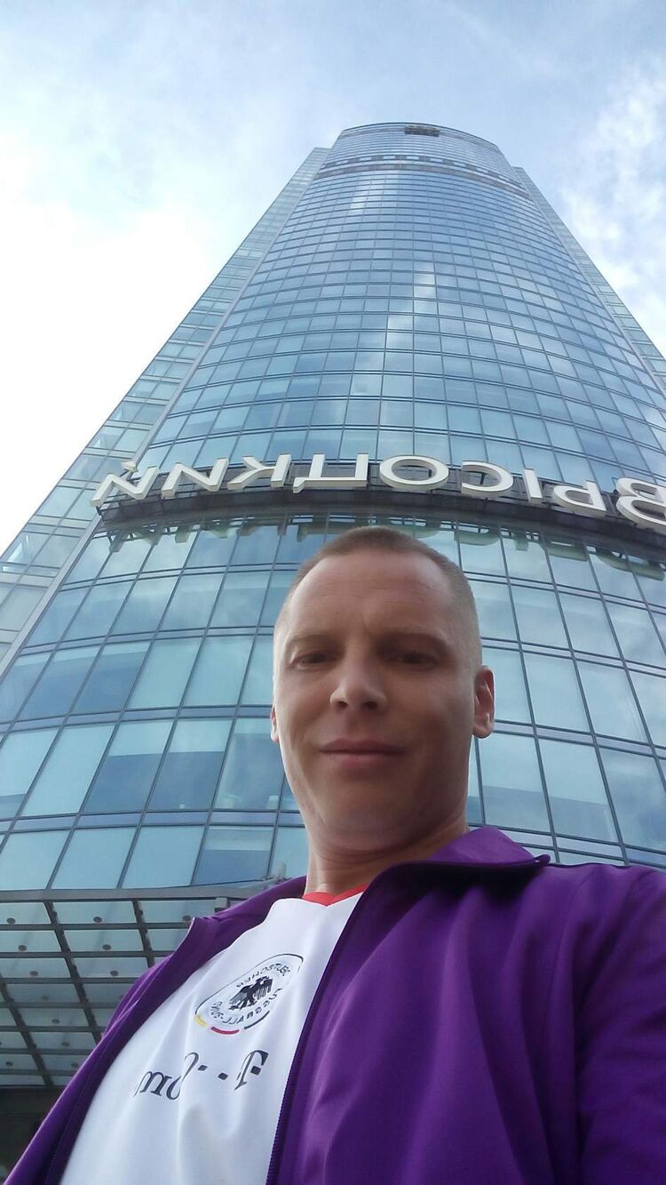  54041872  Vnukin, 46 ,    