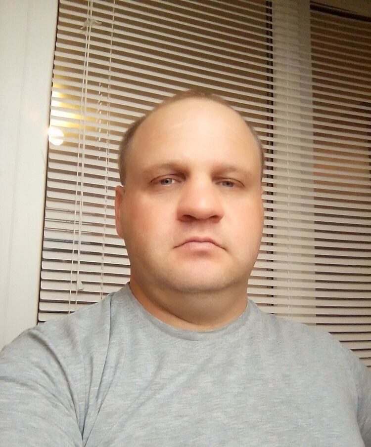  30086932  Pavel, 40 ,    