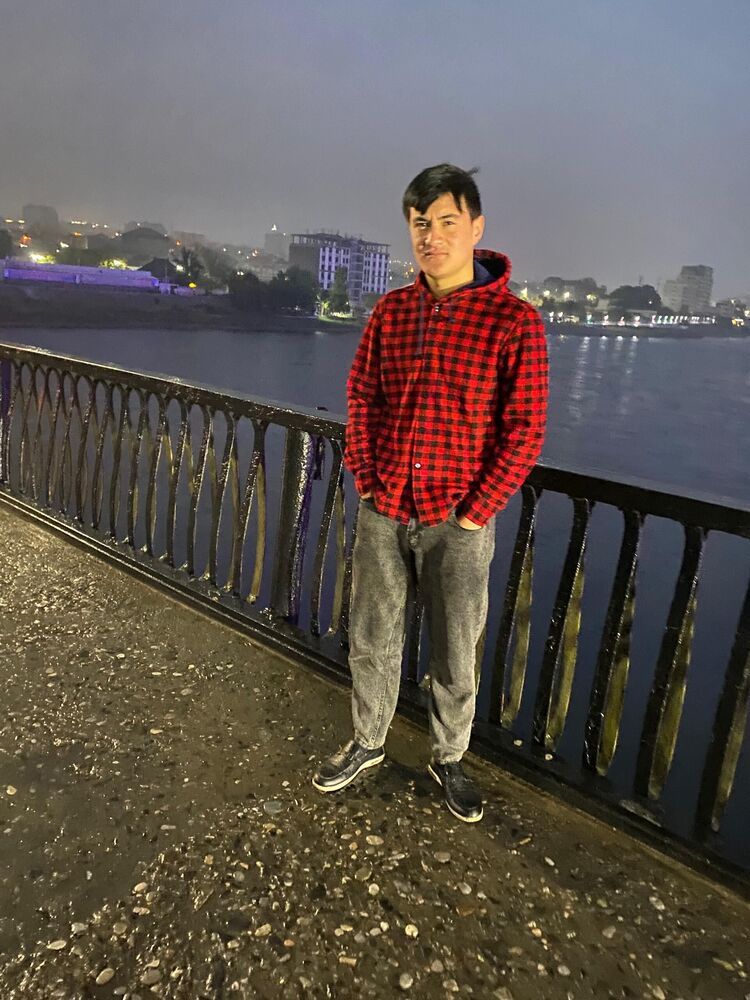  Frankfurt am Main,   Shahridin, 19 ,   ,   