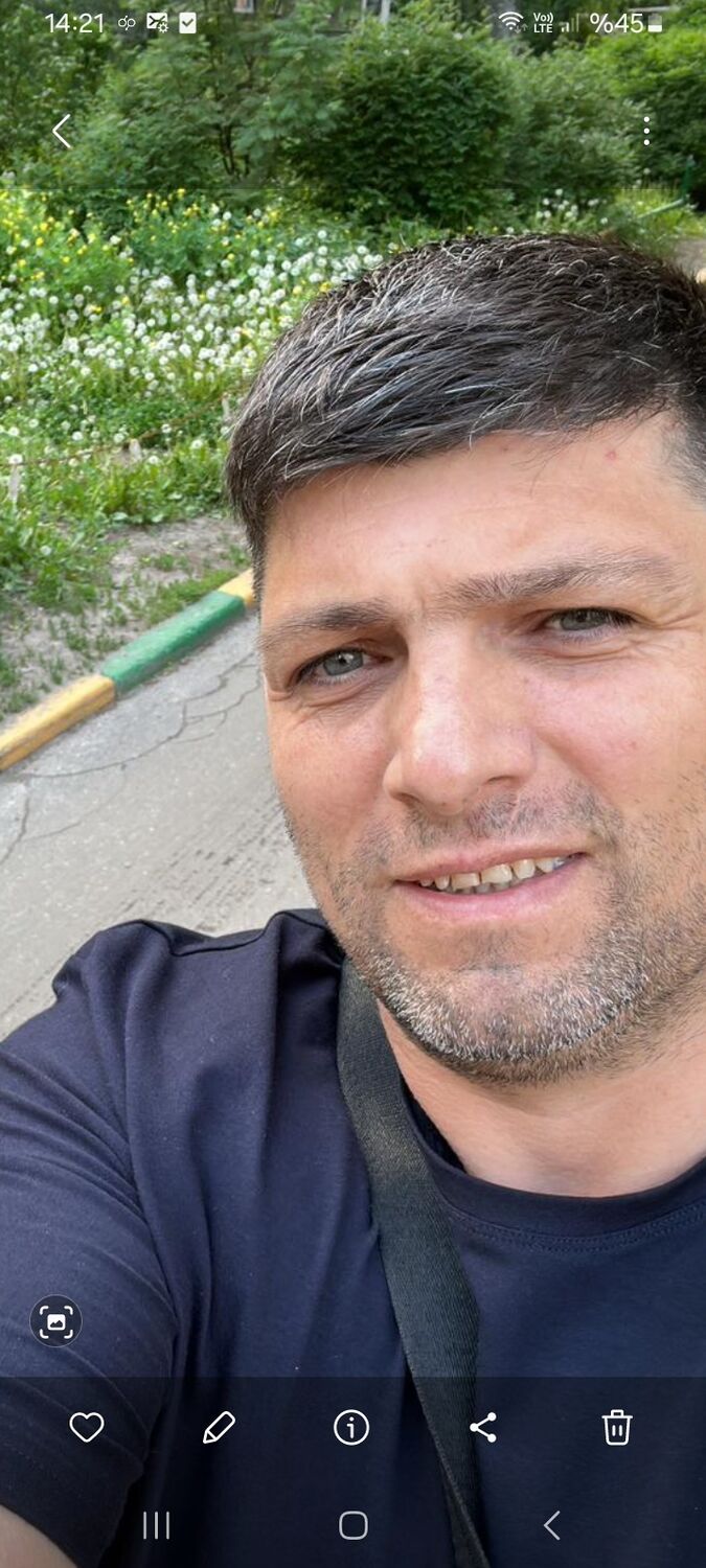  51069472  Davut, 42 ,    