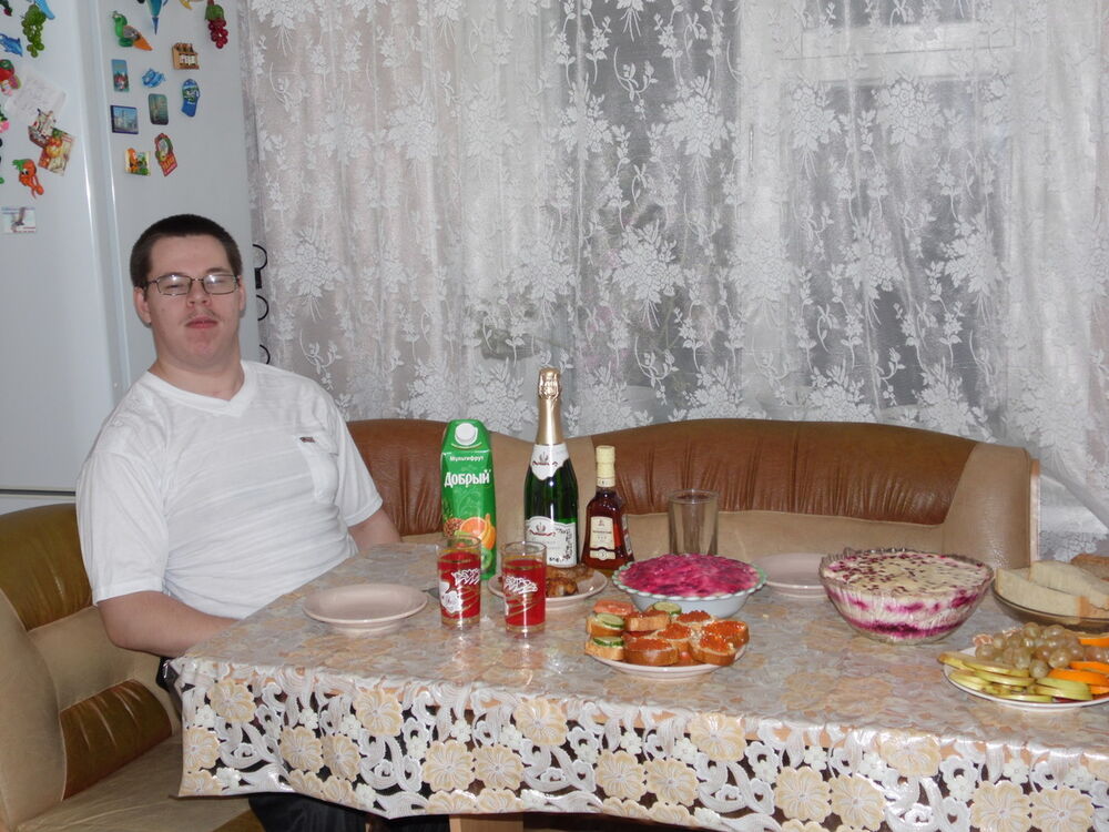  7585602  Rewwka, 38 ,    