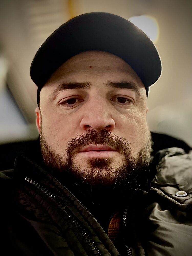  40576552  Ruslan, 36 ,    