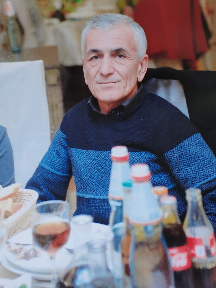  20668152  Gagik, 65 ,    