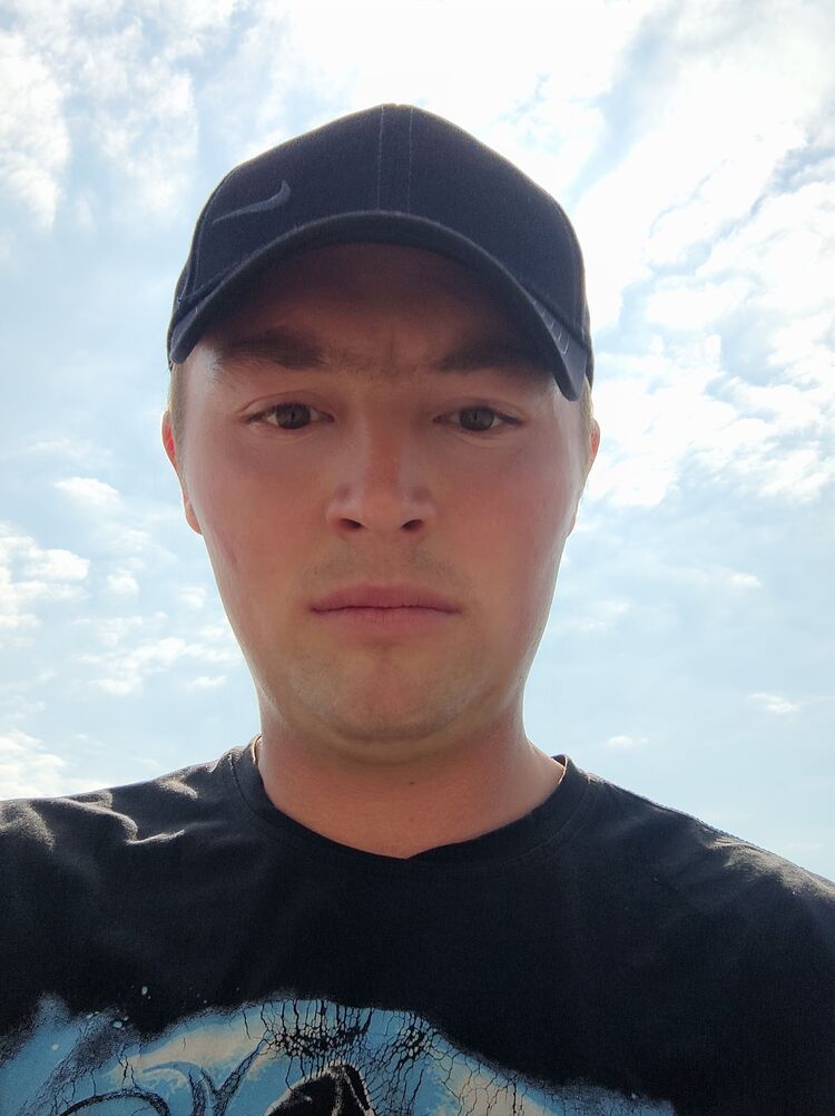  ,   Viktor, 28 ,   , 