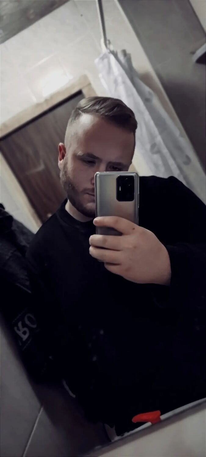  46958122  , 28 ,    