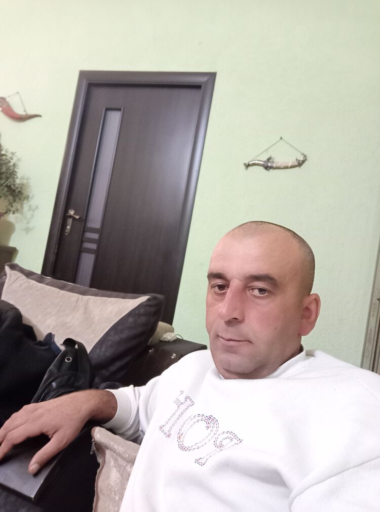  47877662  , 35 ,    