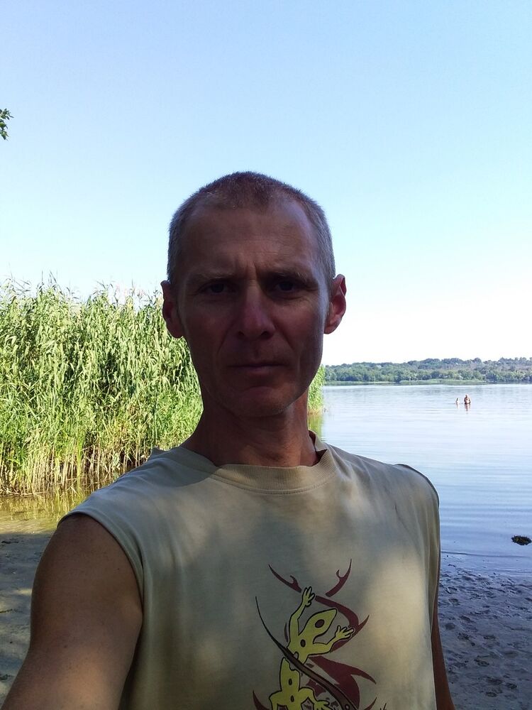  16767012  Ivan, 49 ,    