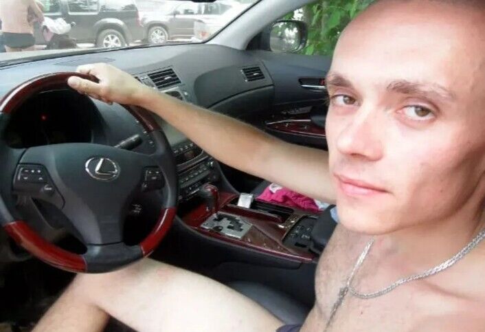  45521222  Andrew, 35 ,    