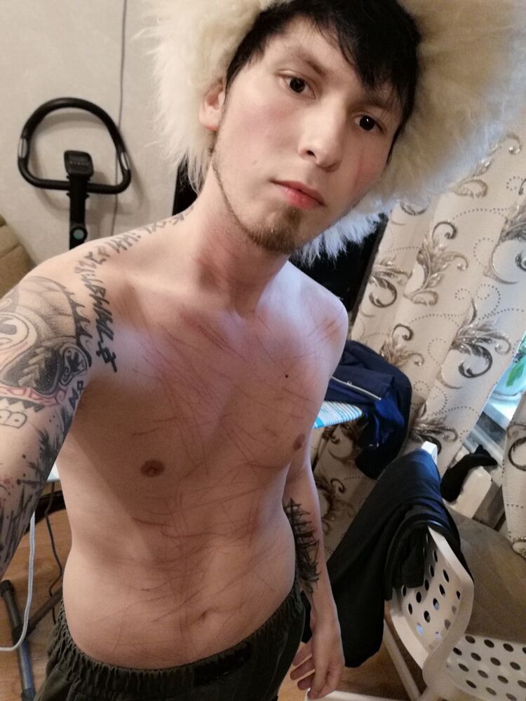  27327142  Edgar, 26 ,    