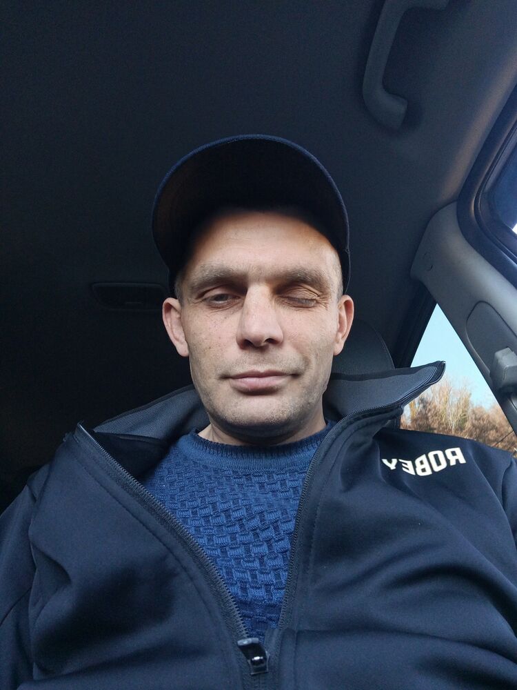  53448492  , 40 ,    