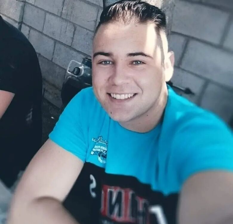  43445302  , 40 ,    