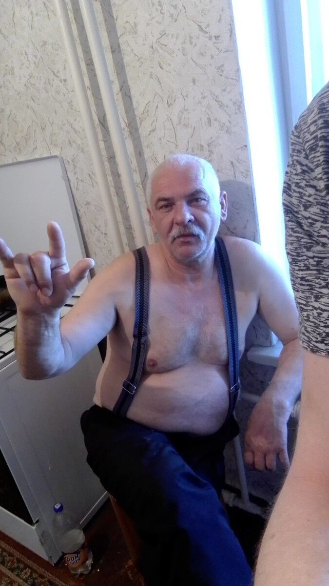  19702142  , 63 ,    
