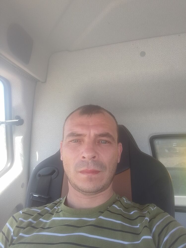  44937732  , 40 ,    