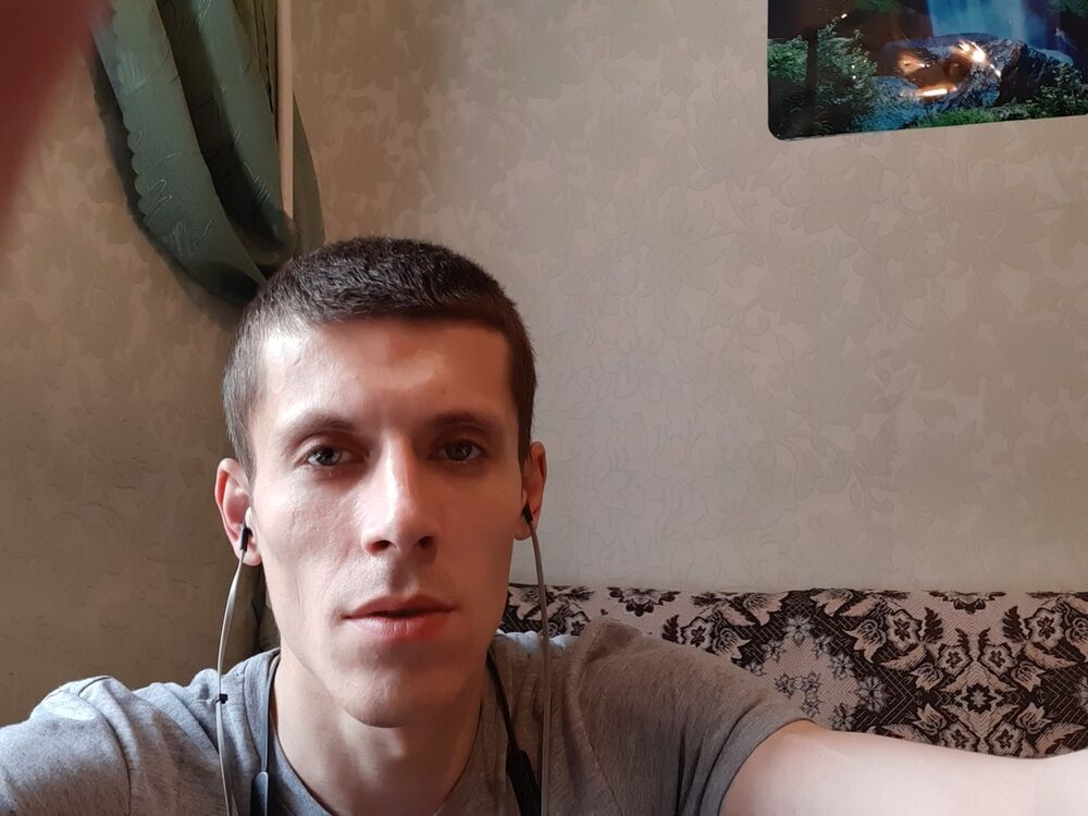  18737042  , 37 ,     