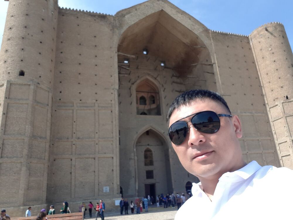 ���� 15890312 ������� Armani, 39 ���, ���� ���������� � ������