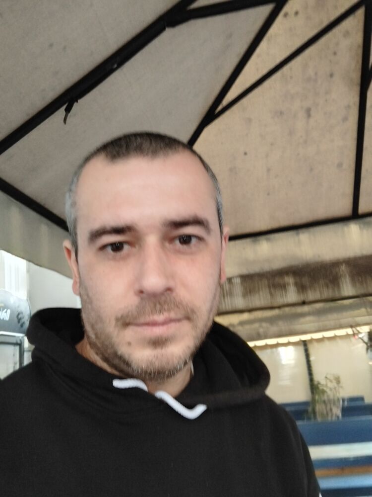  47442362  Anton, 37 ,    