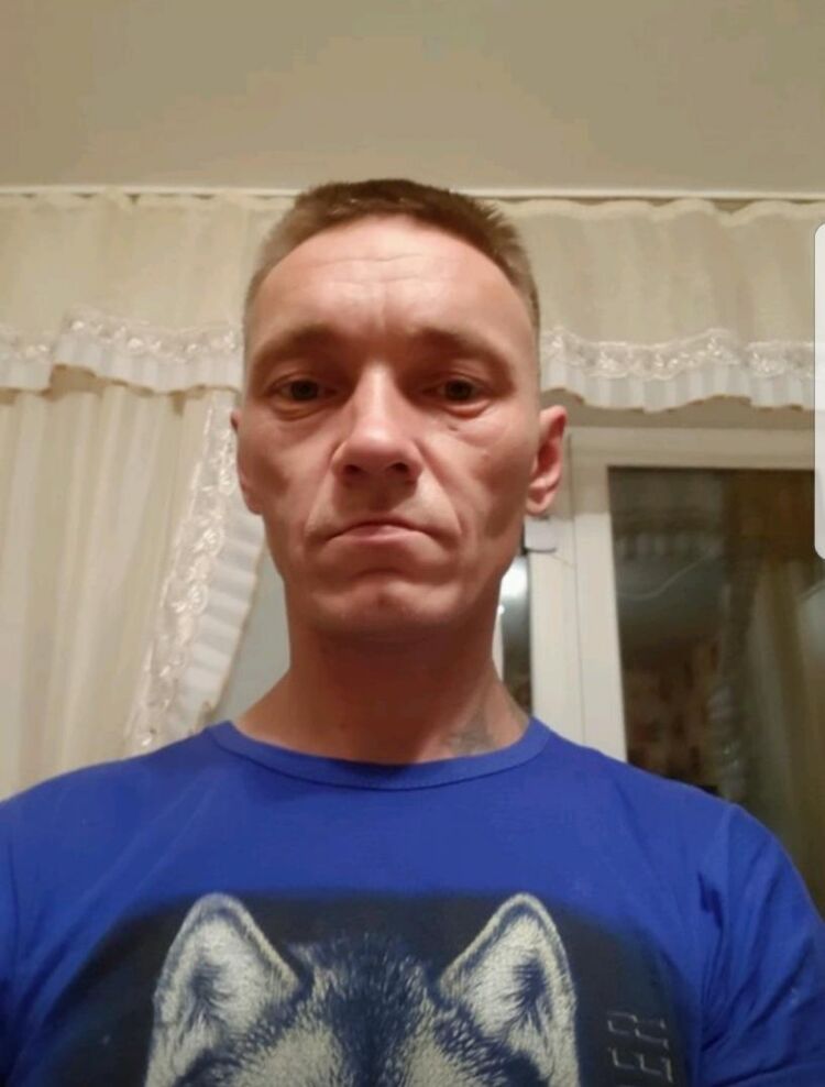  23372692  , 44 ,    