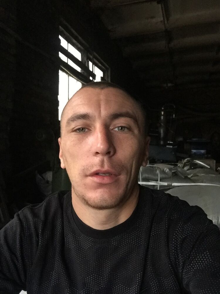  17507492  Vadim, 33 ,    