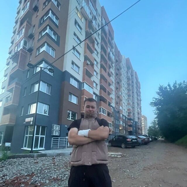  46446972  , 24 ,    