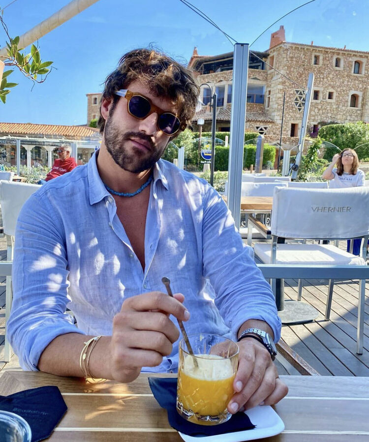 ���������� ������, ���� ������� Antonio, 48 ���, ������������ ��� ����� � ���������, c�������� ���������