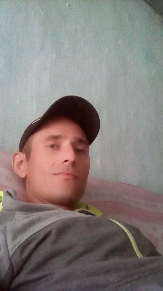  ,   Tolik, 39 ,   