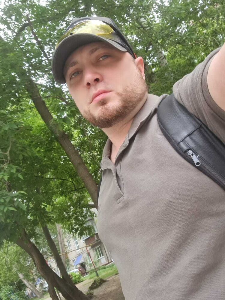  31856532  AleX, 37 ,    