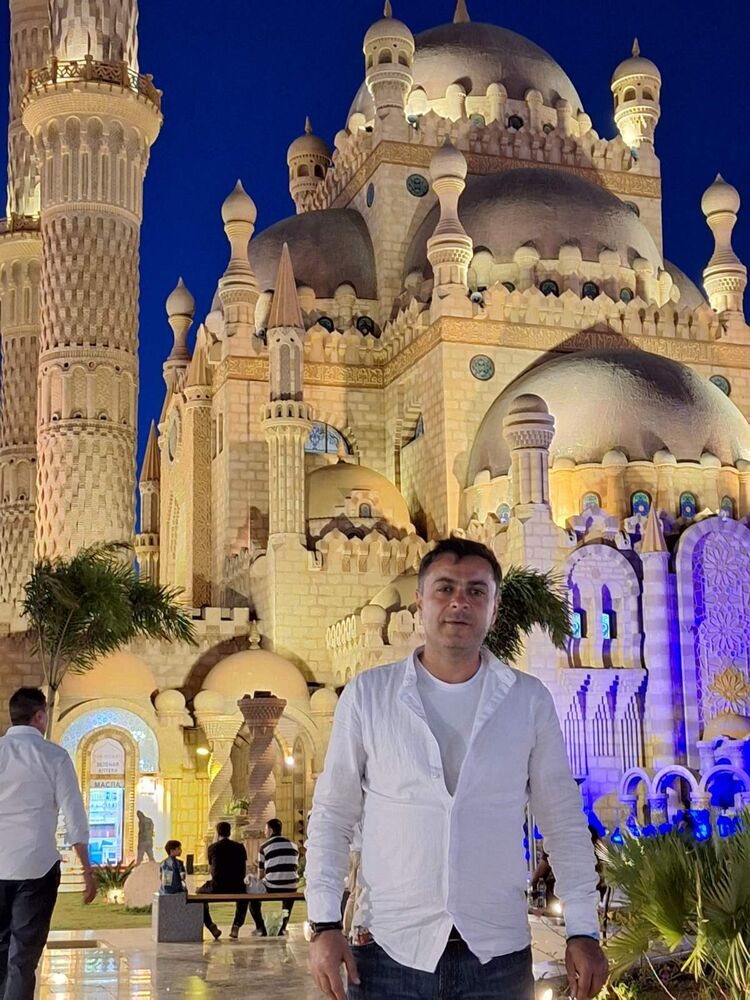  ,   Armen, 43 ,   ,   , 