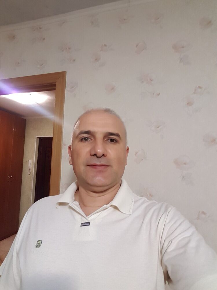  20256102  Alik, 42 ,    