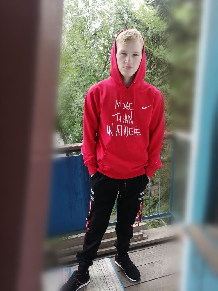  26988412  Nikita, 21 ,    