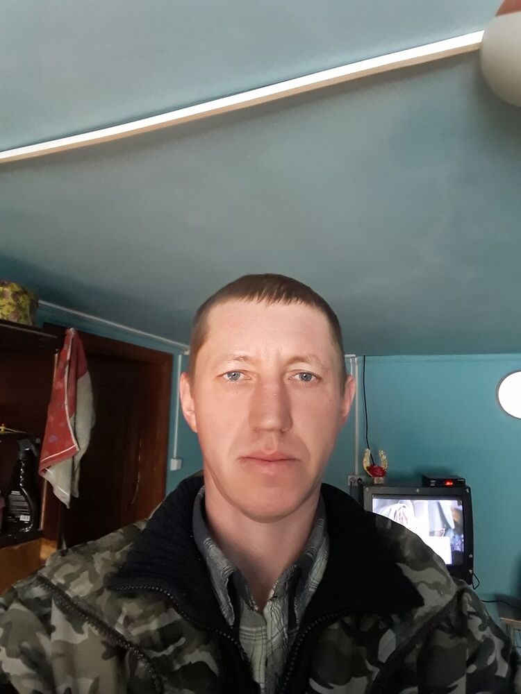  19022972  , 43 ,    