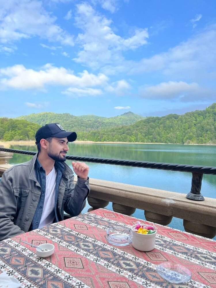  29722842  Nihat, 26 ,    