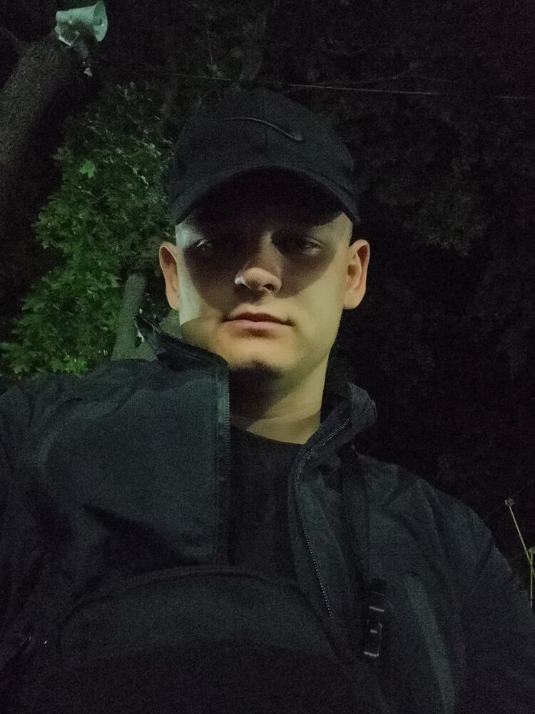  46195702  Aleksandr, 22 ,    
