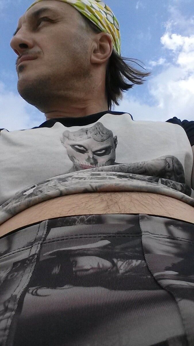  18957542  Vitas, 45 ,    