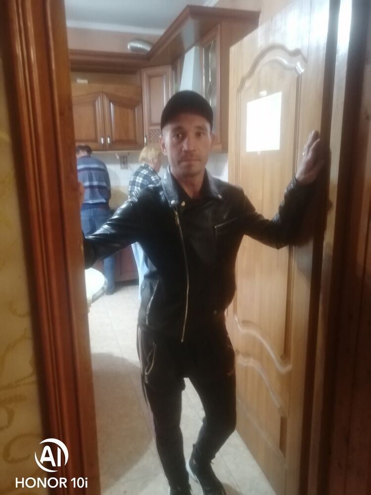  31189212  Sergey, 37 ,    