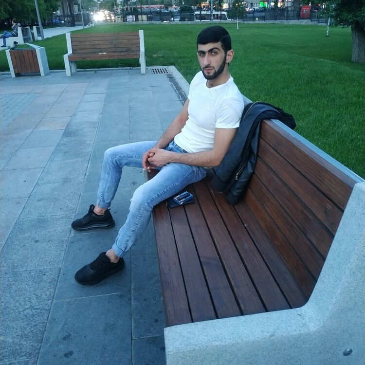  ,   Hayko, 27 ,   ,   , c 