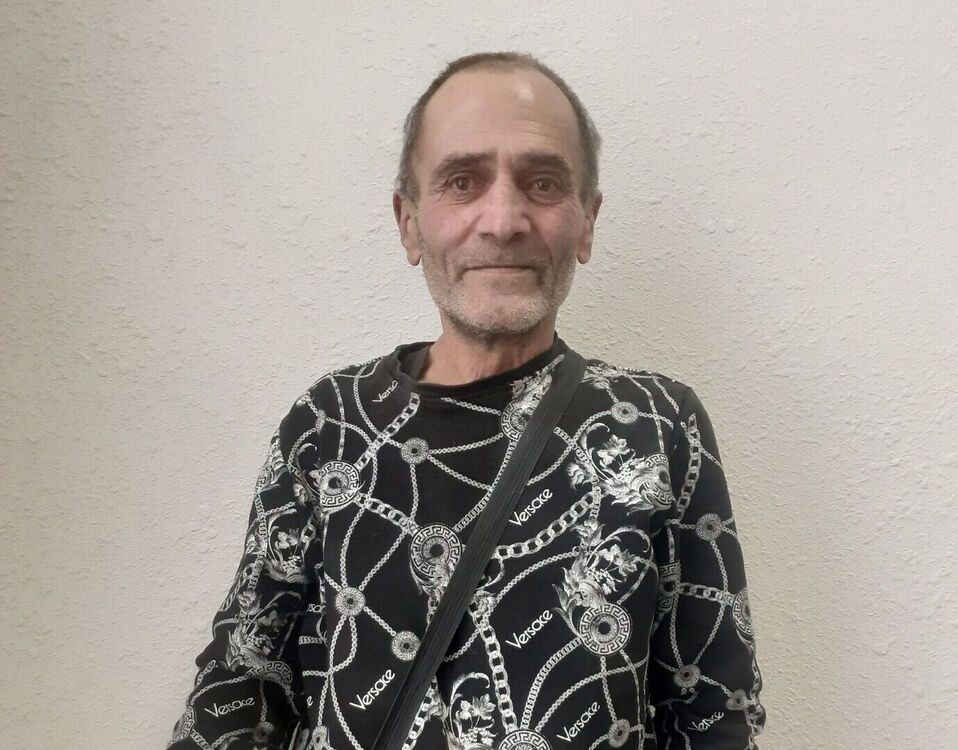  35584932  , 63 ,    