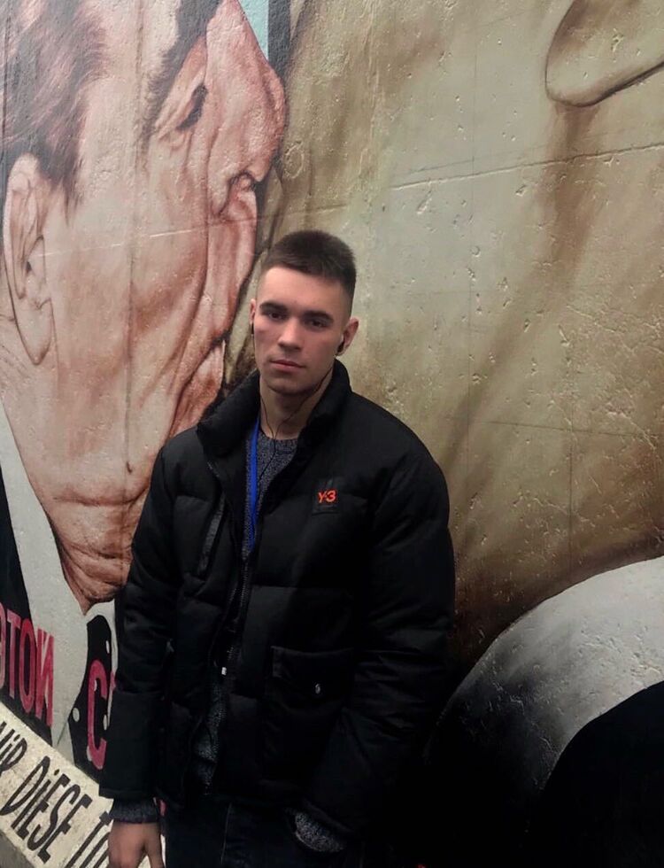  Praha,   Yurij, 25 ,   ,   , c , 