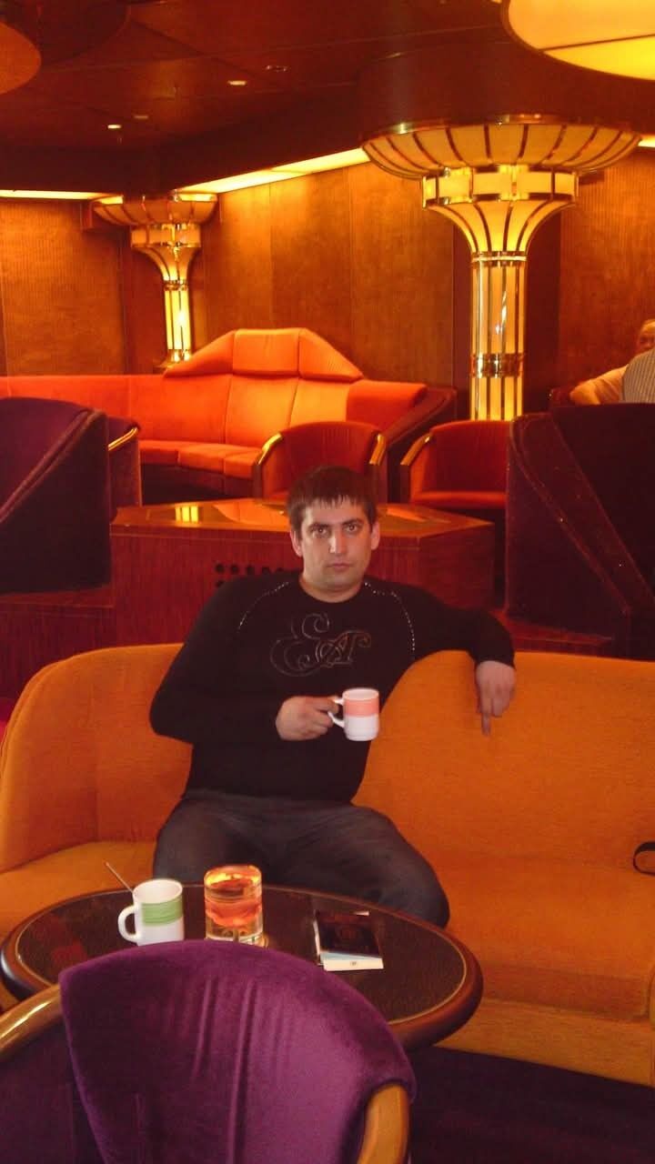  50240332  , 41 ,    -