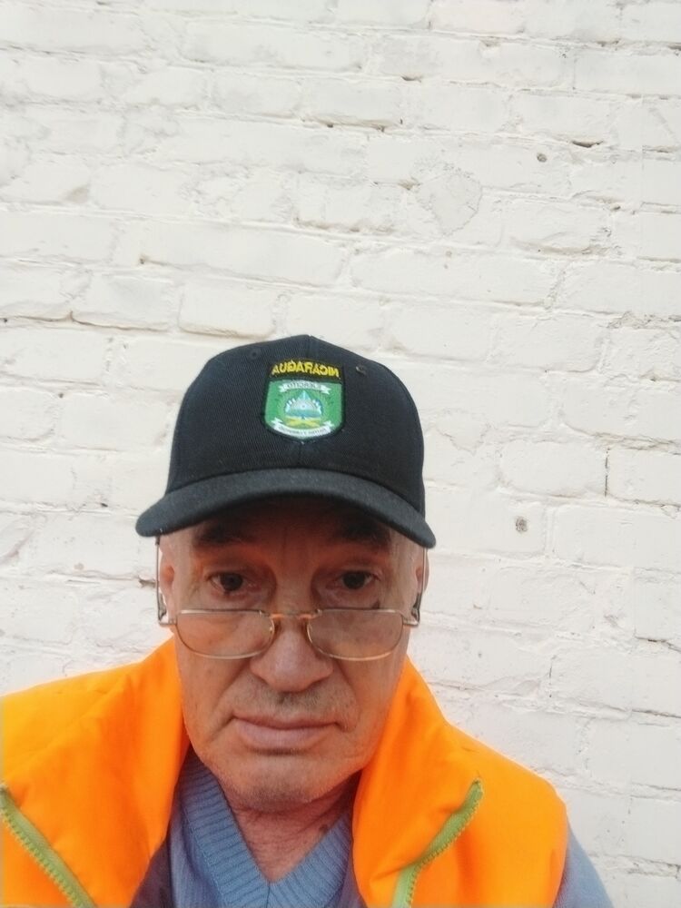  48094152  , 62 ,    