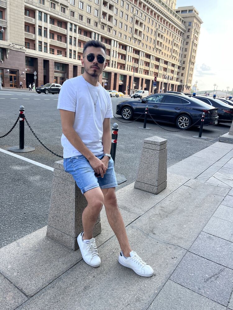  ,   Ali, 28 ,   ,   