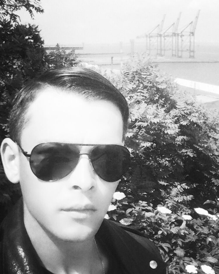  ,   Sergij, 33 ,   ,   , c 