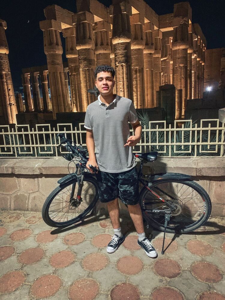  39070662  Hazem, 27 ,    Al Jizah