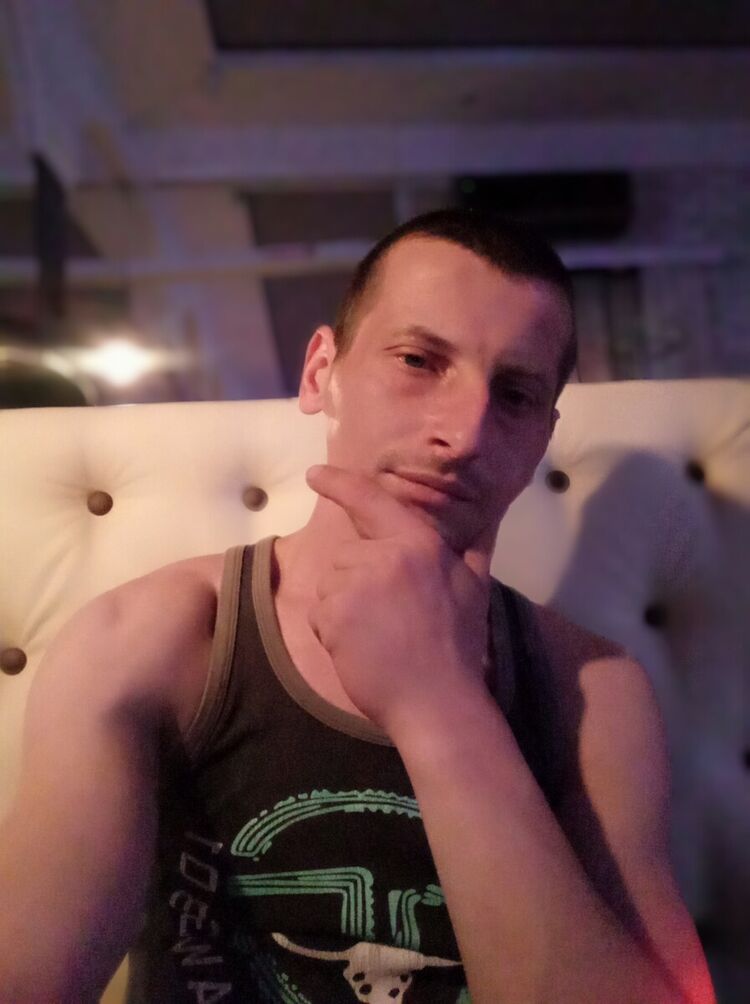  20367652  , 37 ,    