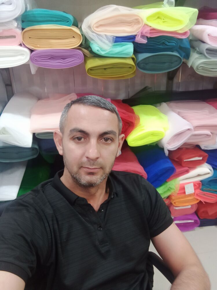  ,   Rusik, 37 ,   ,   