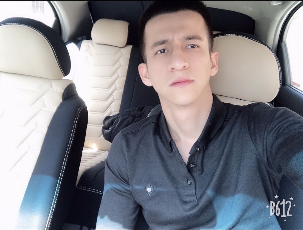  18517862  Avazbek, 31 ,    