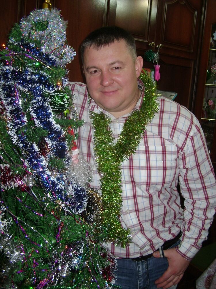  7096472  Alekc, 46 ,    