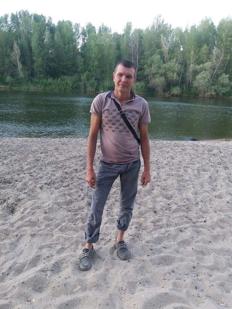  46968962  , 40 ,    