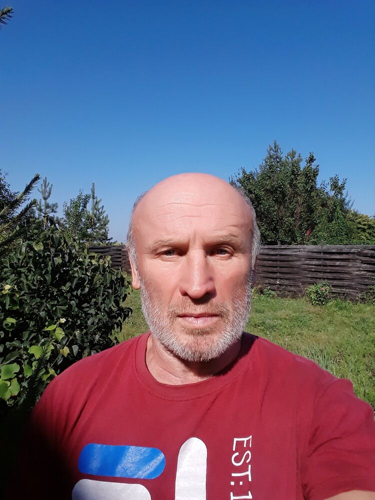  36989972  , 62 ,    