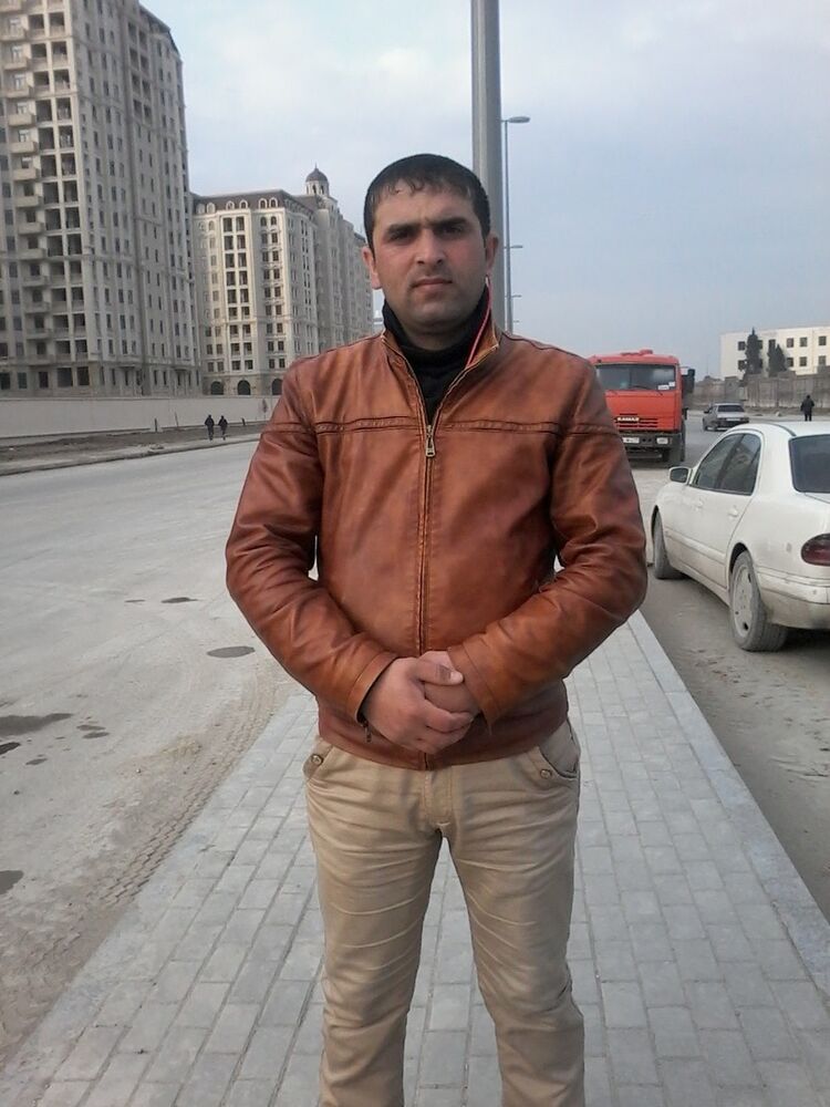  5685842  Azir, 38 ,    