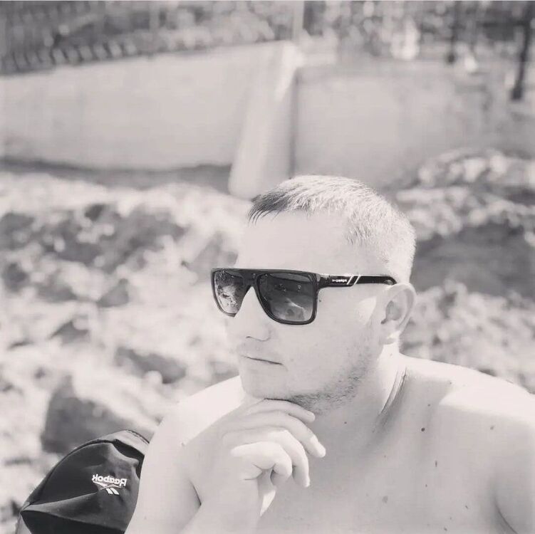  44526562  , 35 ,    